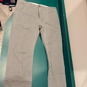 Levis light wash straight leg